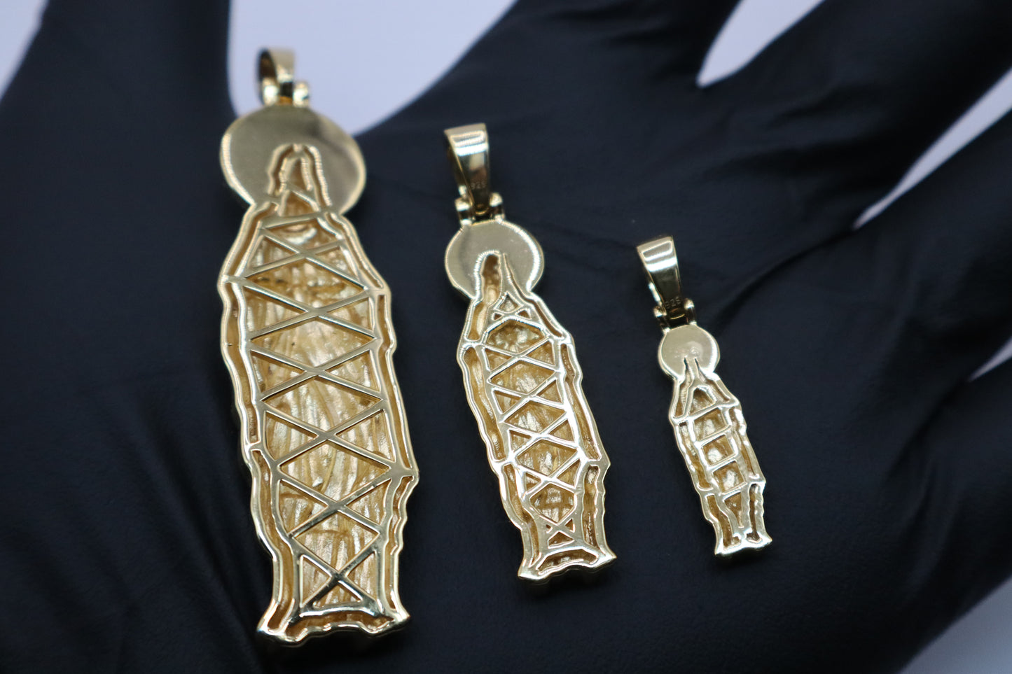 925S (14K) & VS Moissanite Virgin Mary Pendant
