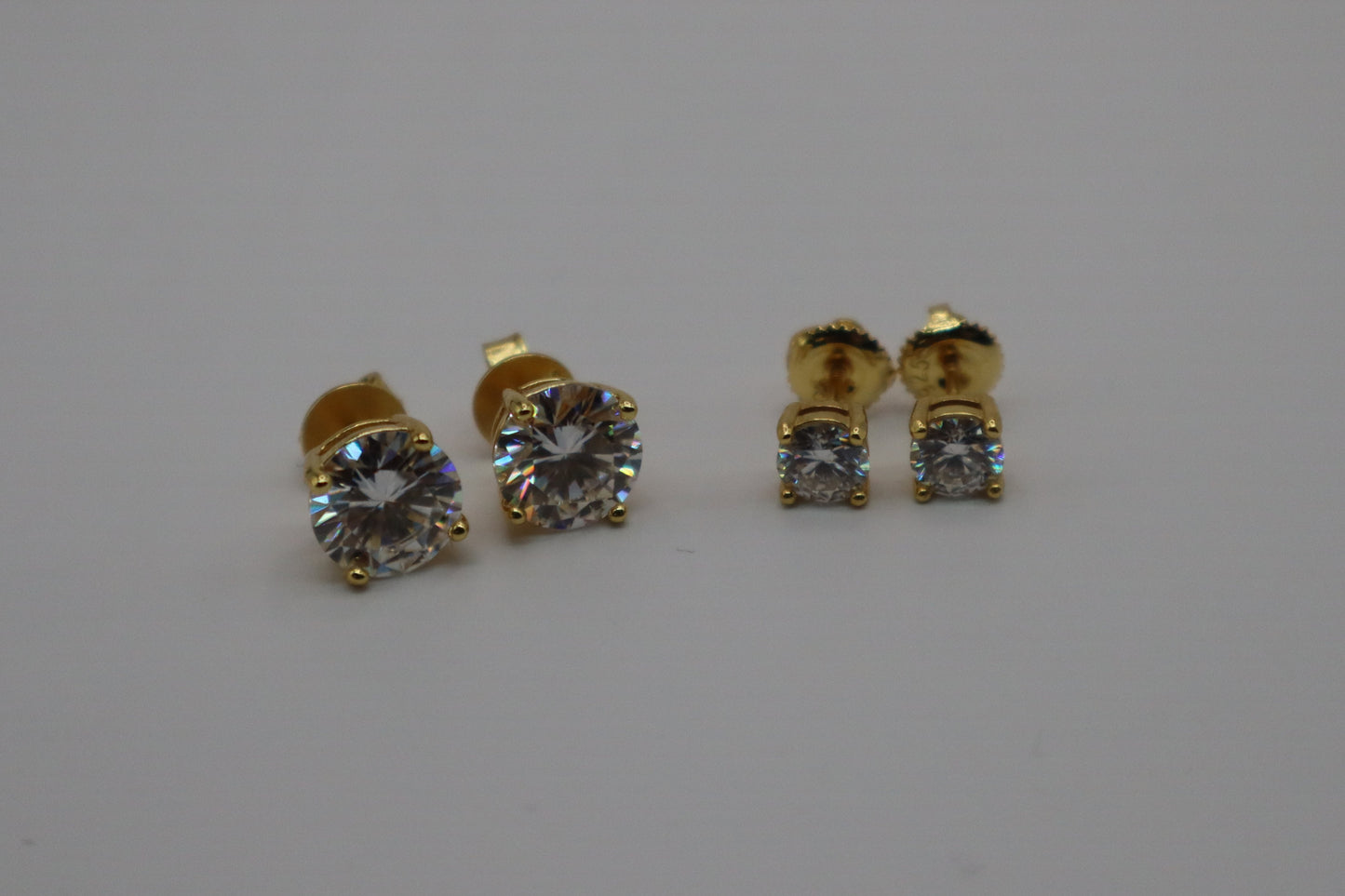 925S (14K) & VS Moissanite Round Cut Stud Earrings